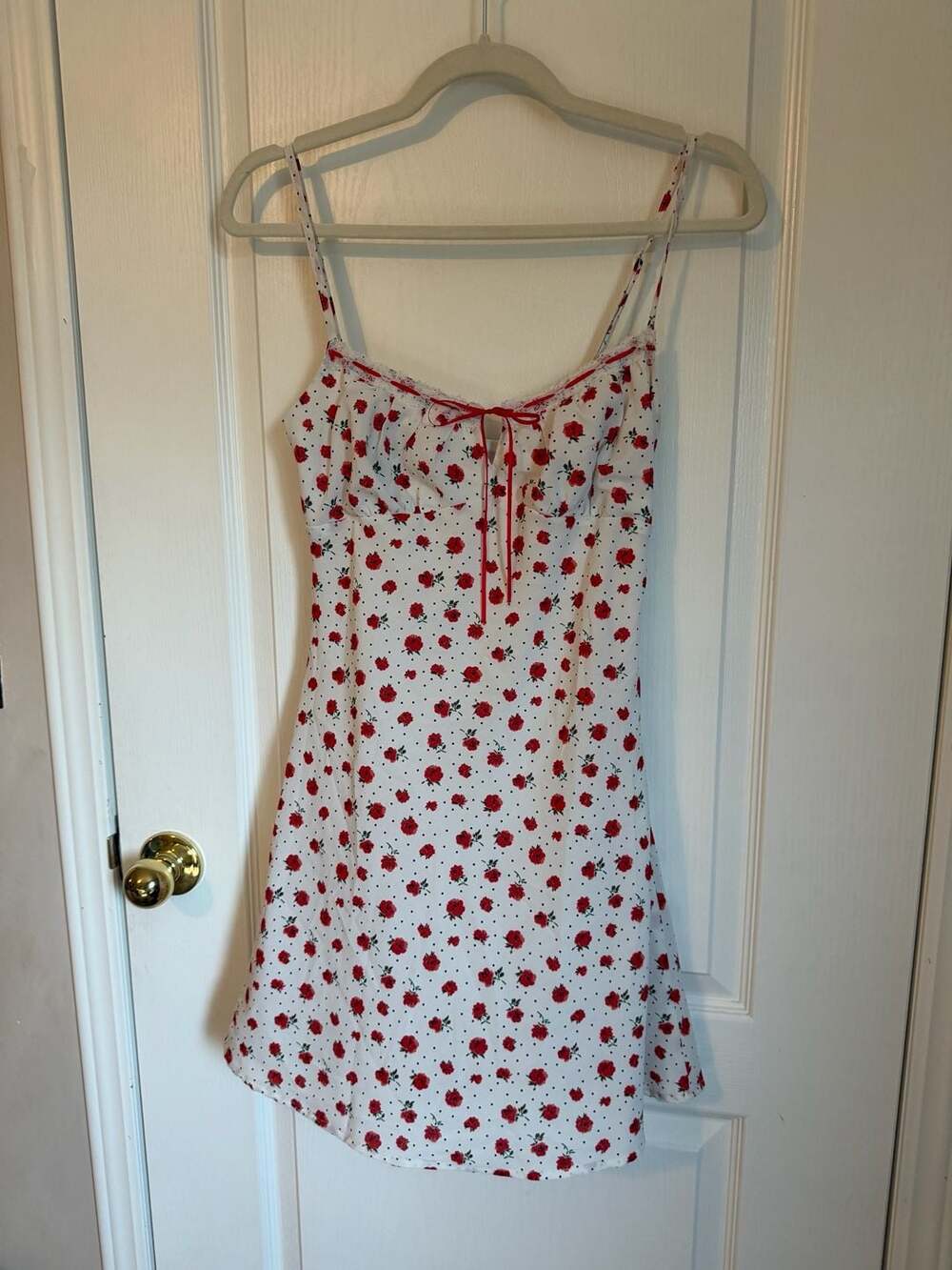 Beverly and Beck Red Rose Floral Print Lace Trim Cami Mini Dress